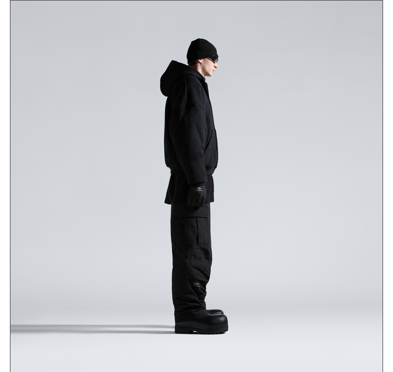 Black Puffer Hooded Jacket Black Cargo Pants Streetwear Outfit