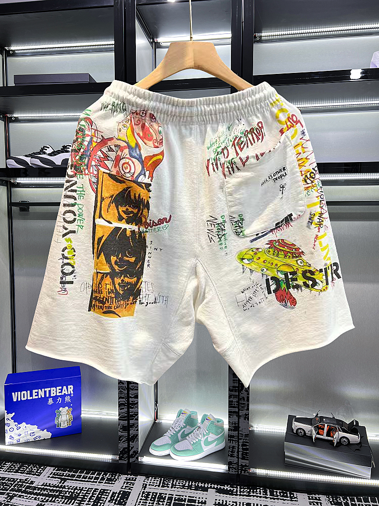 Saint Graffiti Print Off-White Streetwear Shorts