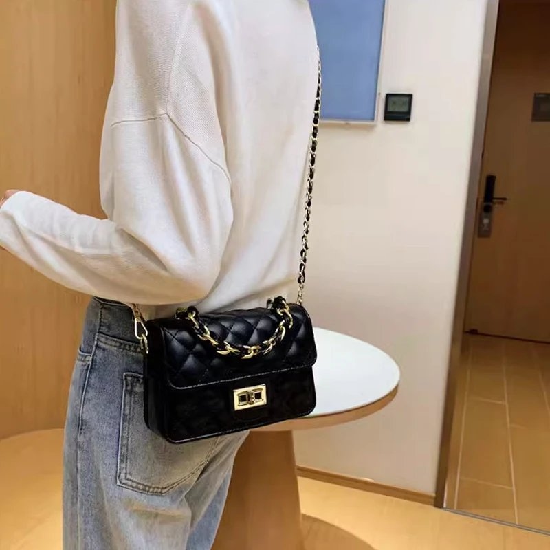 Quilted White Chain Strap Crossbody Bag