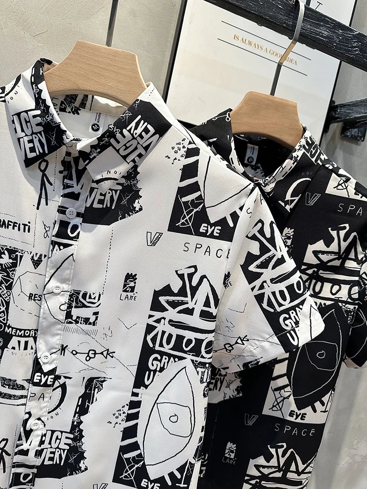 Graphic Print Short Sleeve Shirt White Urban Graffiti Style