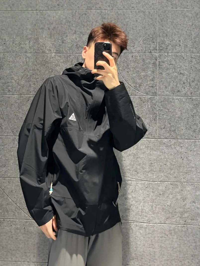 Nike ACG Black Rainproof Hooded Jacket