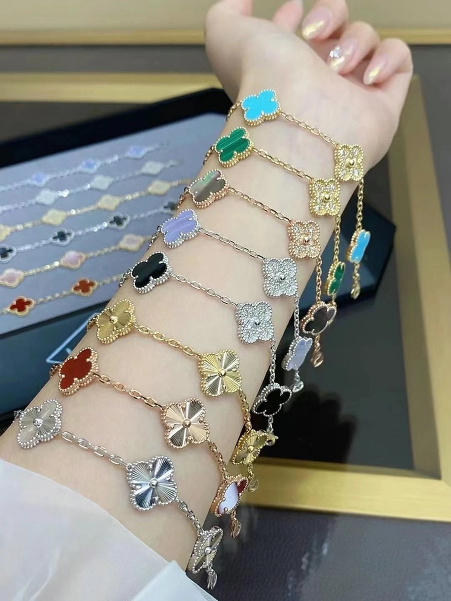 2025 New Luxury Four-Leaf Clover Bracelet