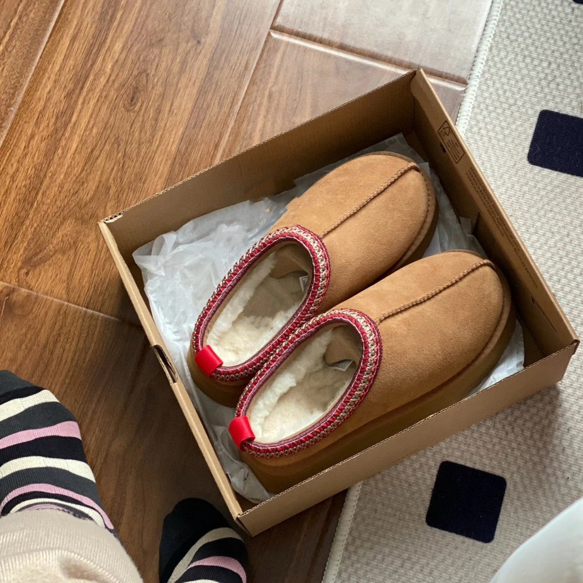 UGG Tasman Chestnut Red Trim Slipper