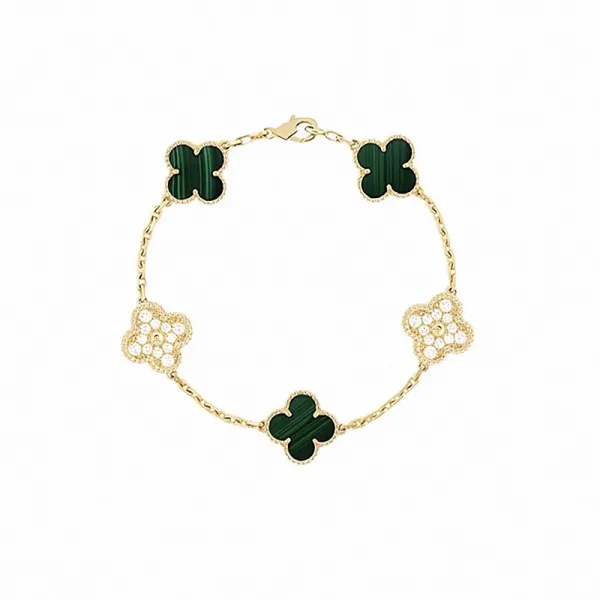 Van Cleef & Arpels Alhambra Bracelet with Malachite and Diamonds Yellow Gold Bracelet Jewelry - 1