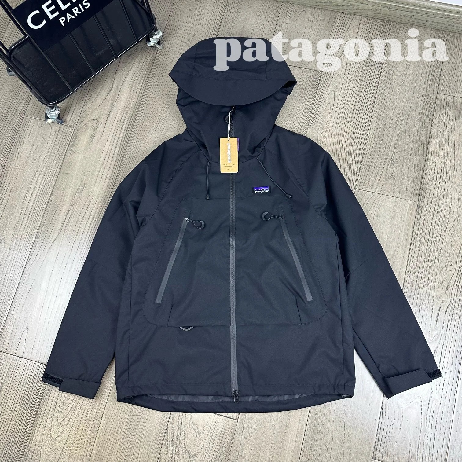 Outdoor Windproof Hooded Jacket
