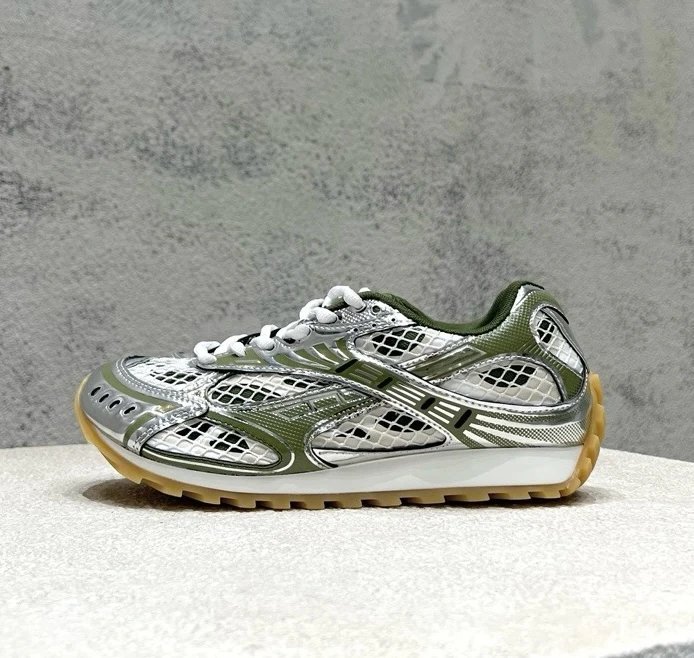 Bottega Veneta Mesh Casual Sneakers photo 5