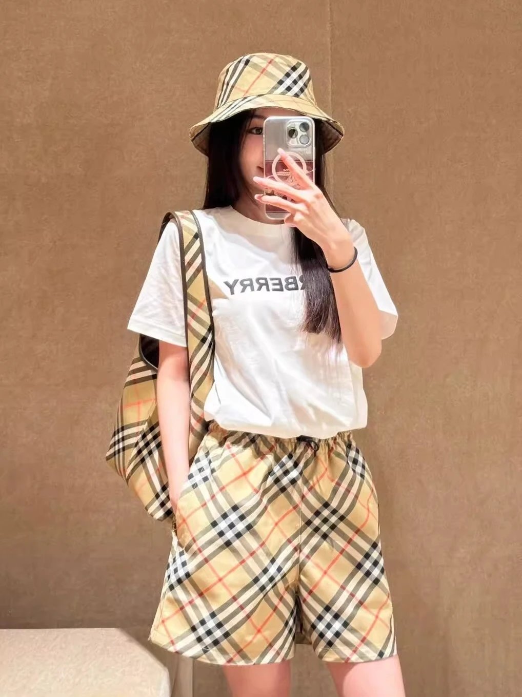 Burberry Vintage Check Beige Classic Shorts