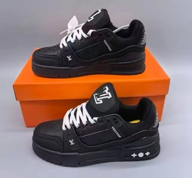 Louis Vuitton Sneakers photo 6