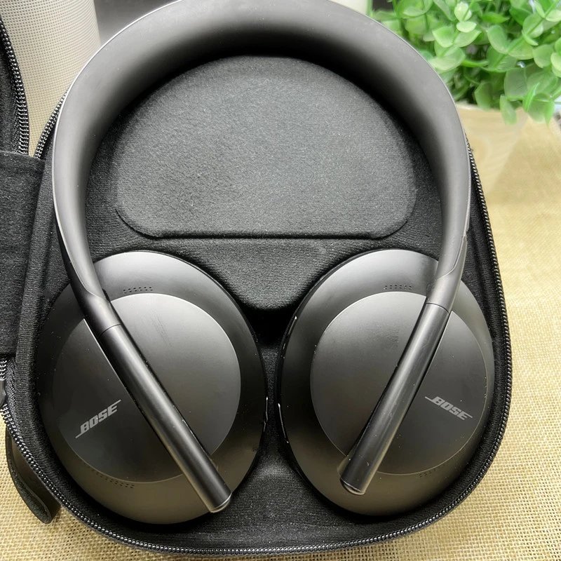 Bose 700 Black Headp