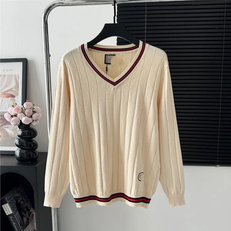 GUCCI Beige V-Neck S
