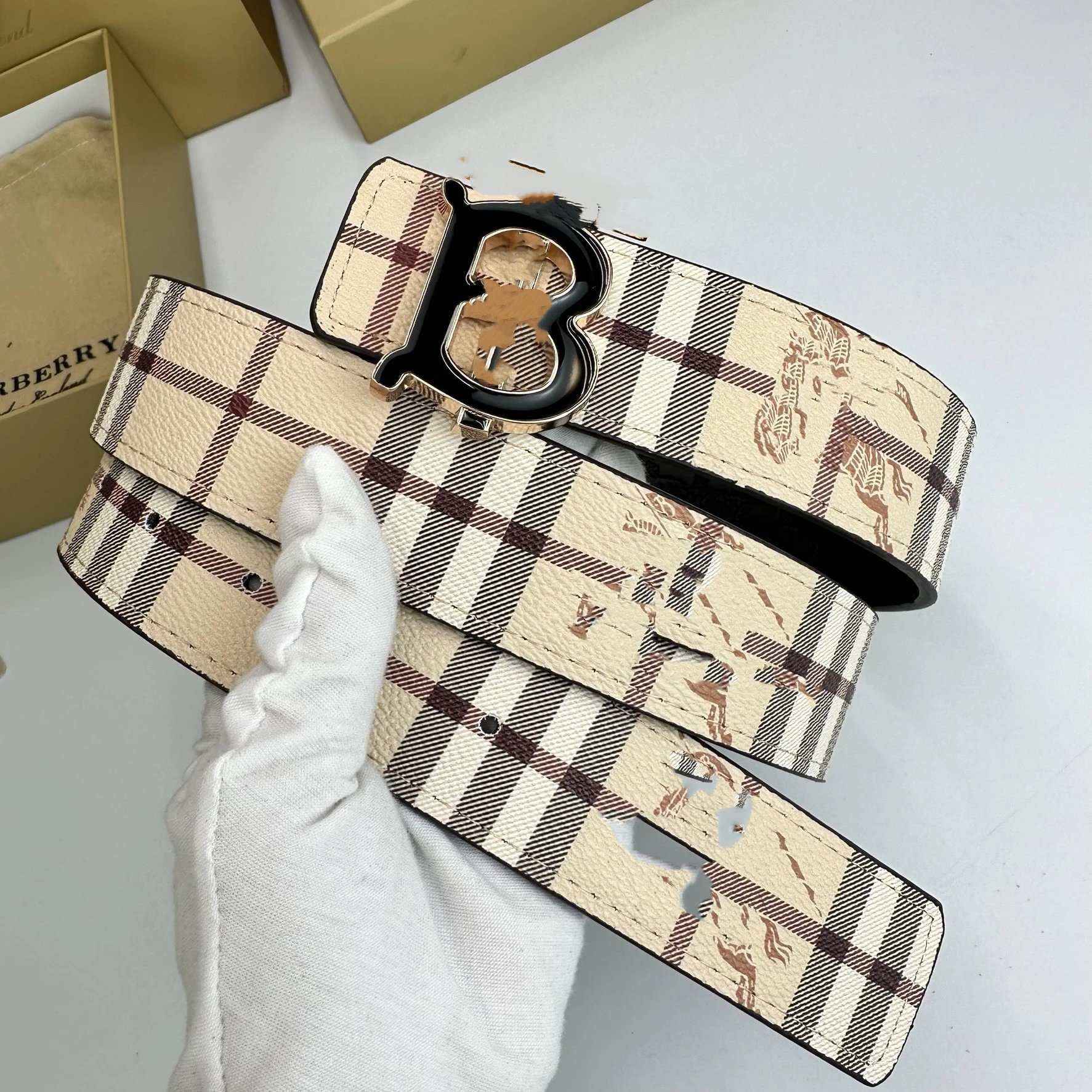 Burberry Check Beige