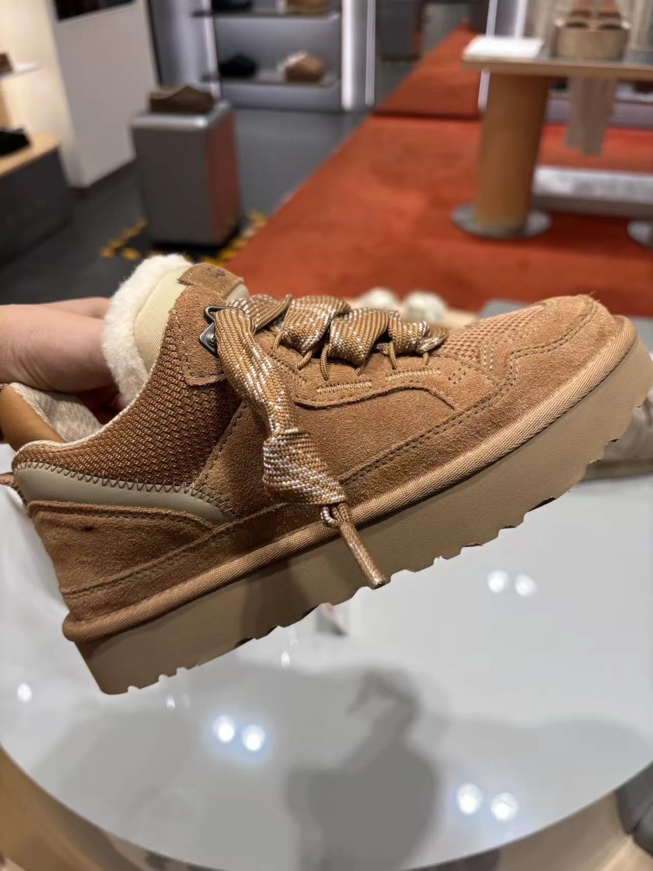 UGG Classic Mini Che