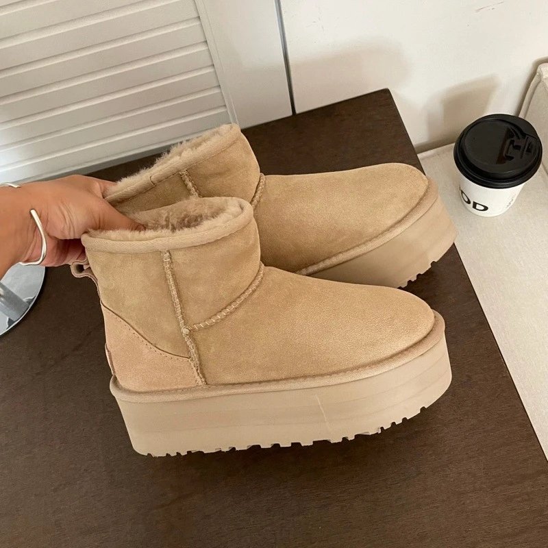 UGG Classic Sand Boo