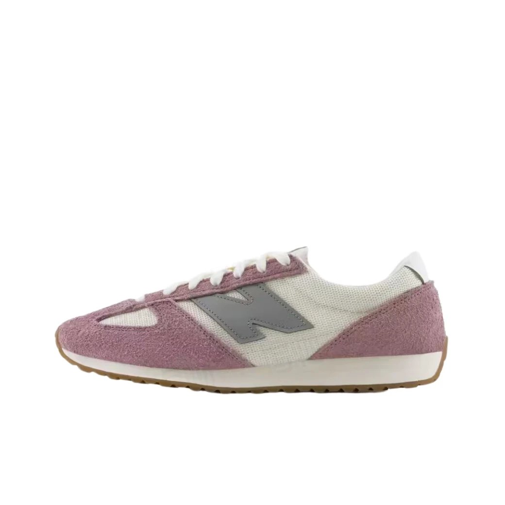 New Balance 620 Pink