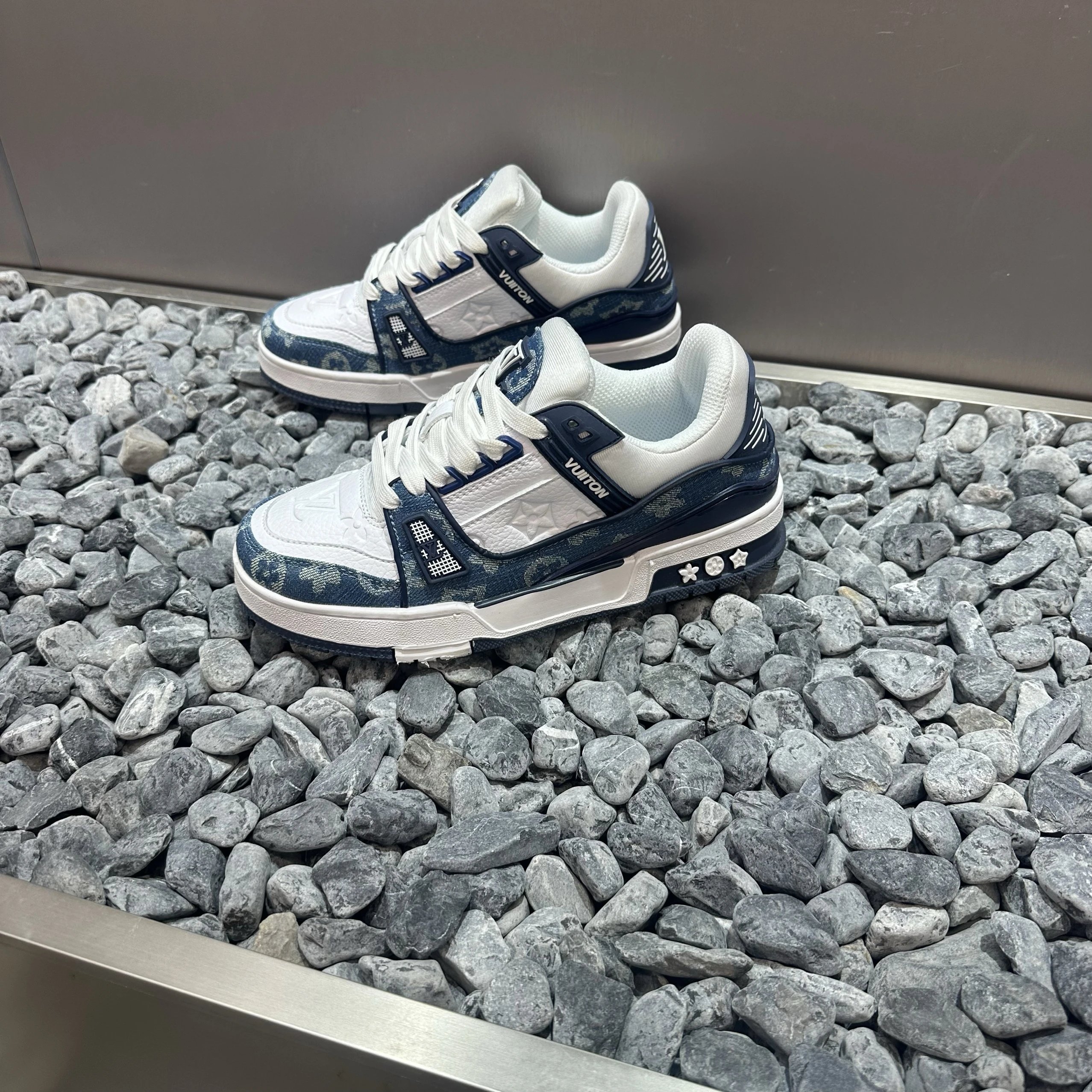 Louis Vuitton Trainer Sneakers photo 7
