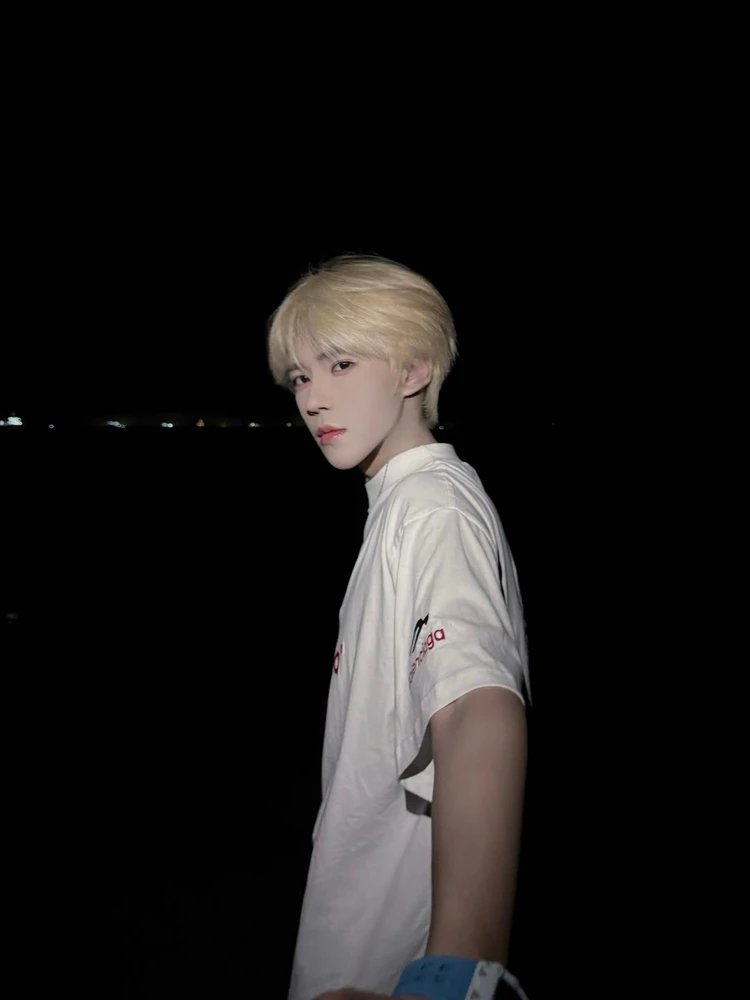 White Graphic Print Short Sleeve T-Shirt Casual