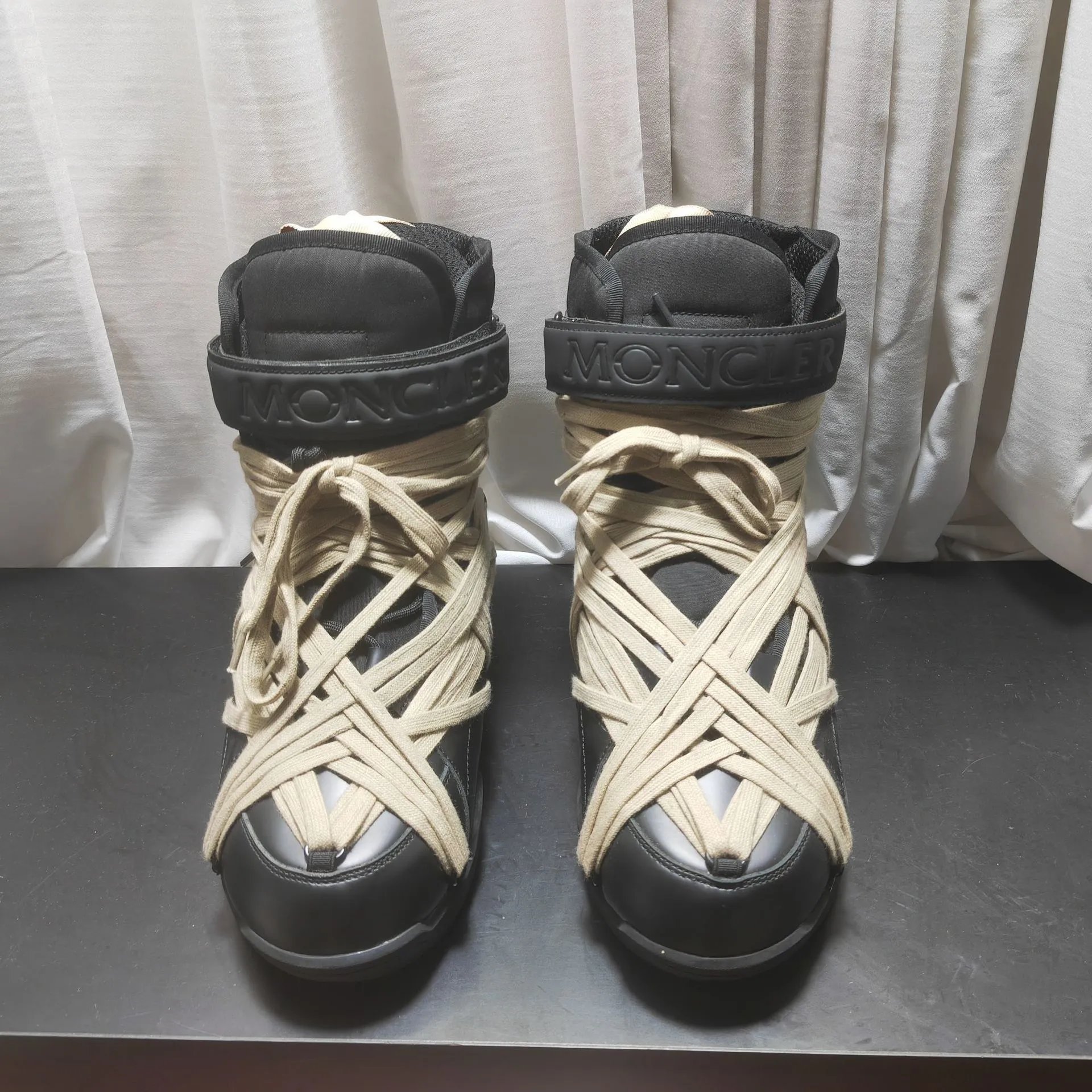 Moncler Black Sneake