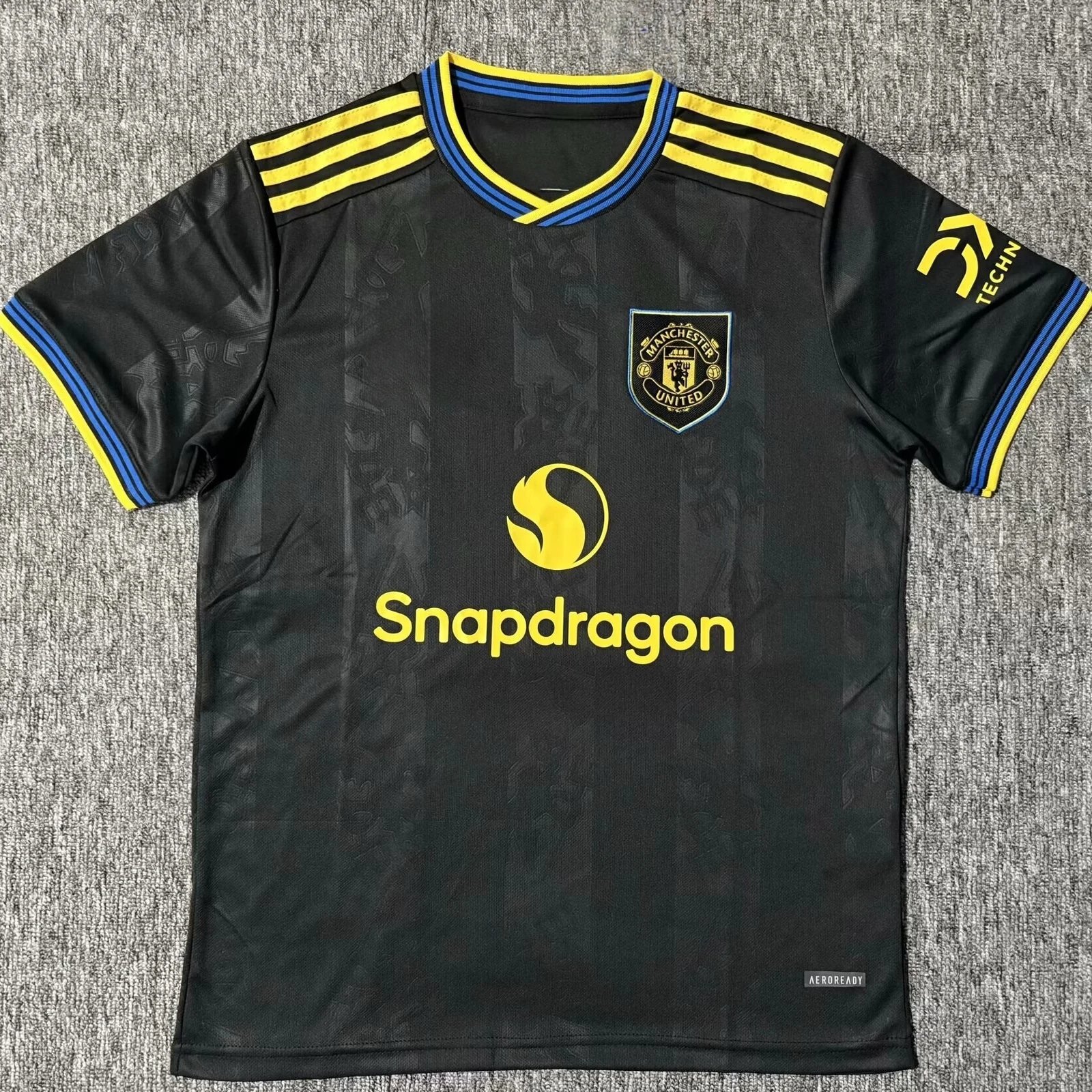 Real Madrid Juventus Manchester United Soccer Jerseys Assorted Colors Custom Style