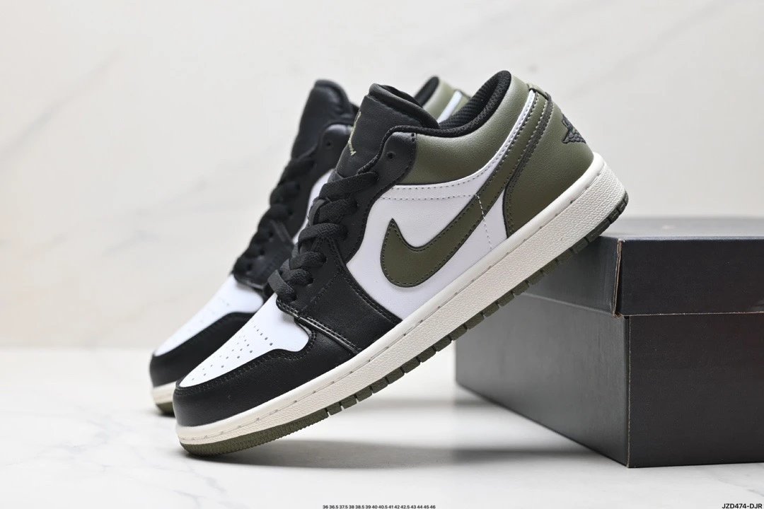 Air Jordan 1 Low Bla
