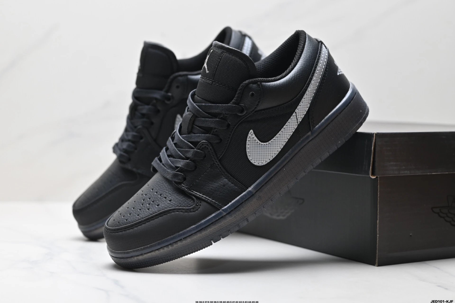 Air Jordan 1 Low Bla