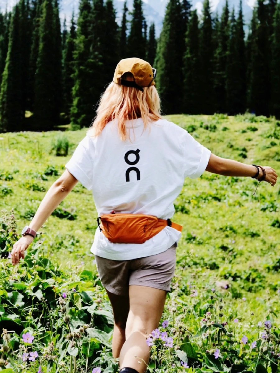 On Running Logo Black White Gray Olive Minimalist T-Shirt