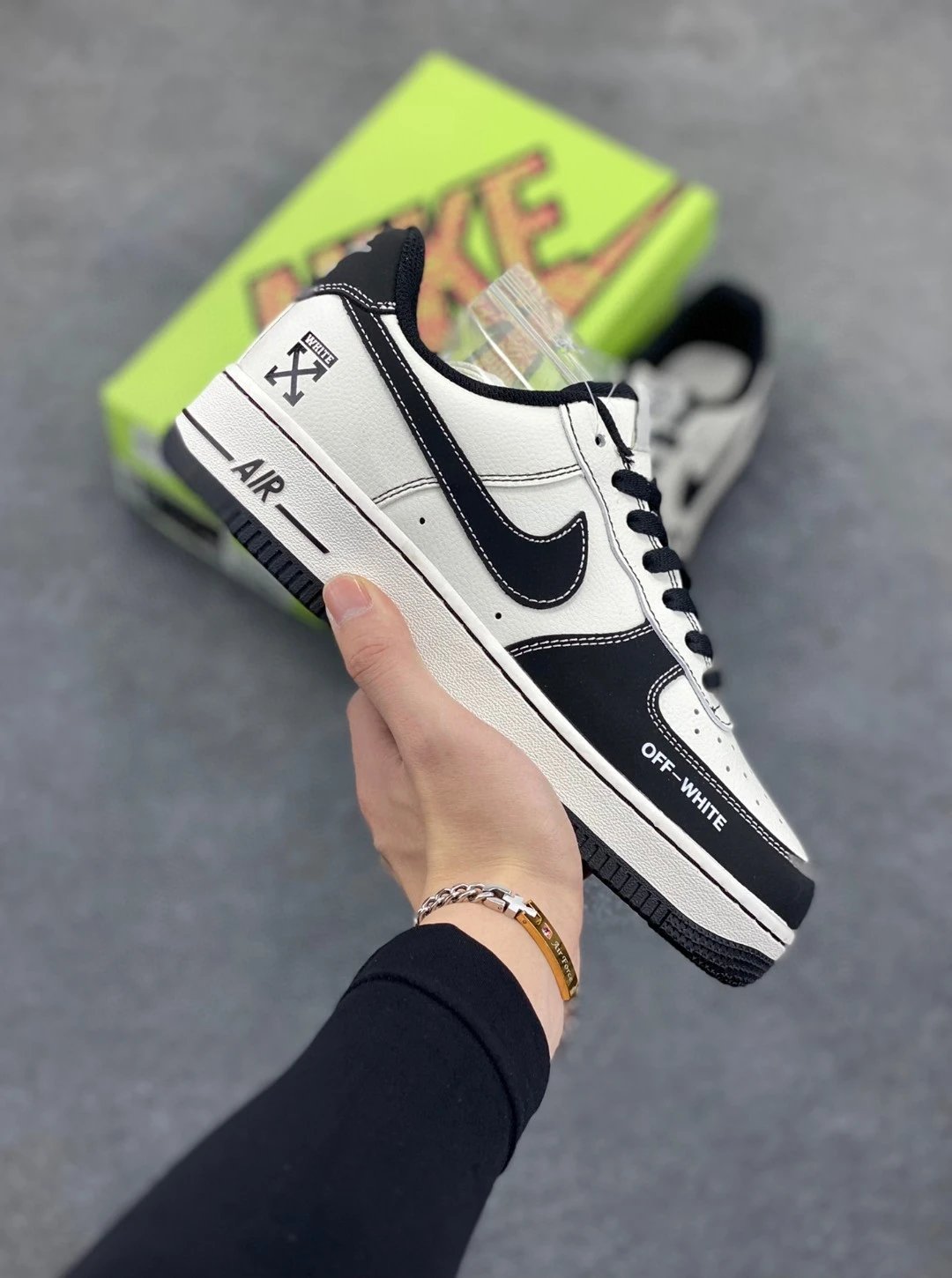Nike Air Force 1 Bla