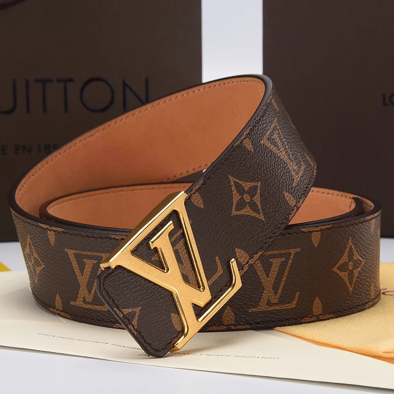 Louis Vuitton classic leather belt