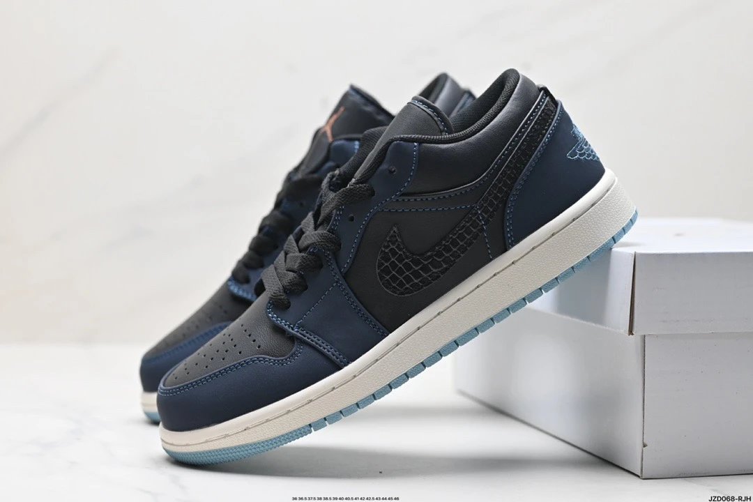 Air Jordan 1 Low Mid