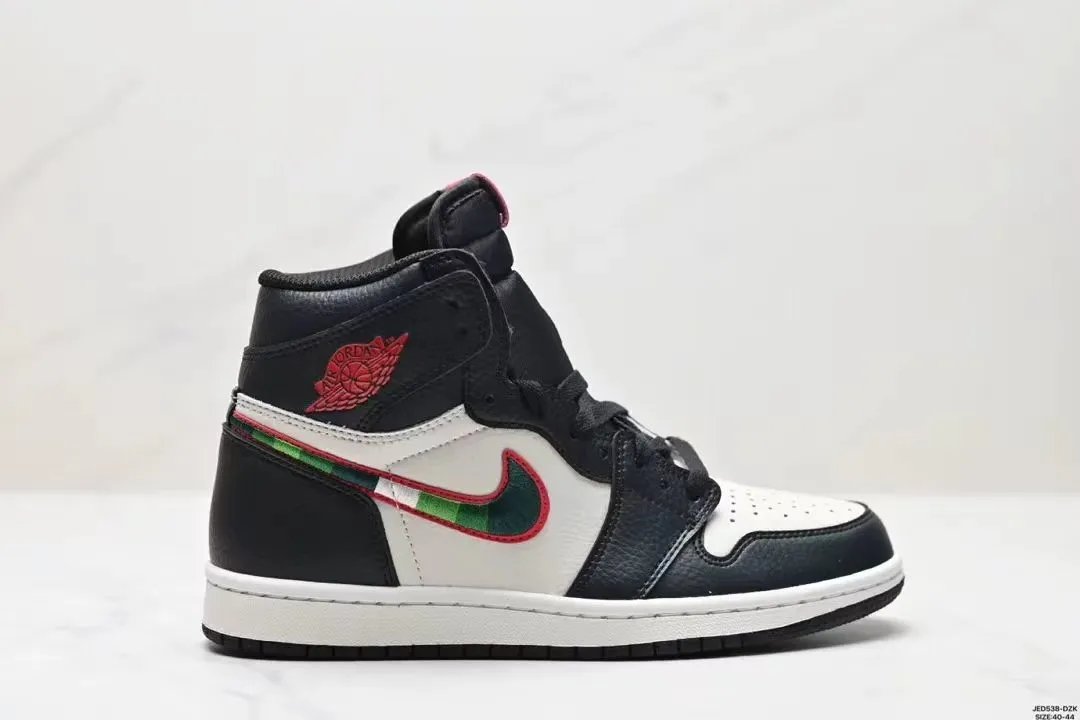 Air Jordan 1 Black W