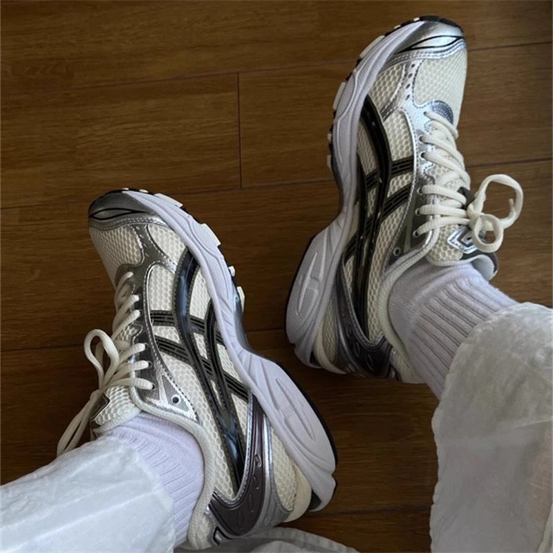 ASICS Men's and Women's Casual Shoe photo 3