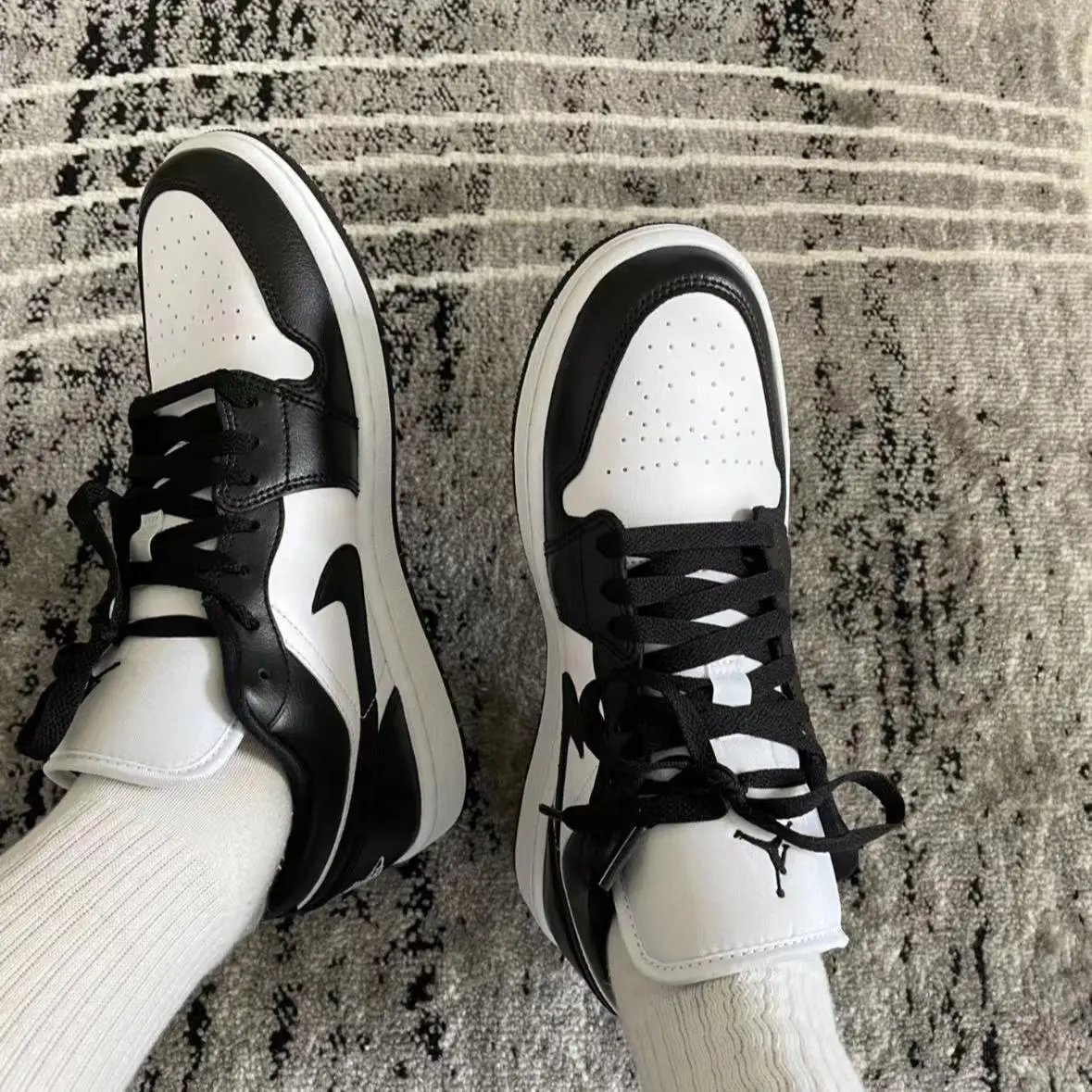Jordan Air AJ1 Low Top Black and White Panda