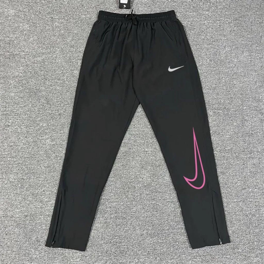 Nike Epic Luxe Black