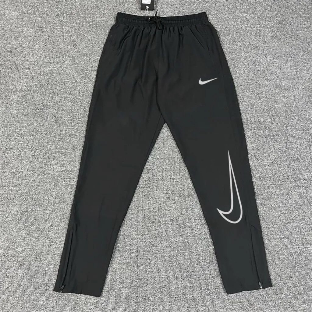 Nike Epic Luxe Black