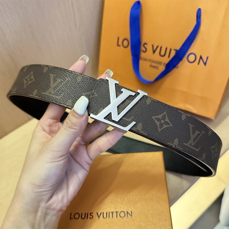 Louis Vuitton Men's Smooth Cowhide Double-Sided Belt photo 4