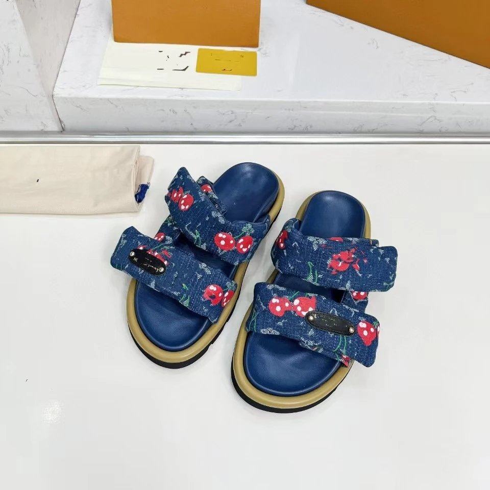 Louis Vuitton Blue C