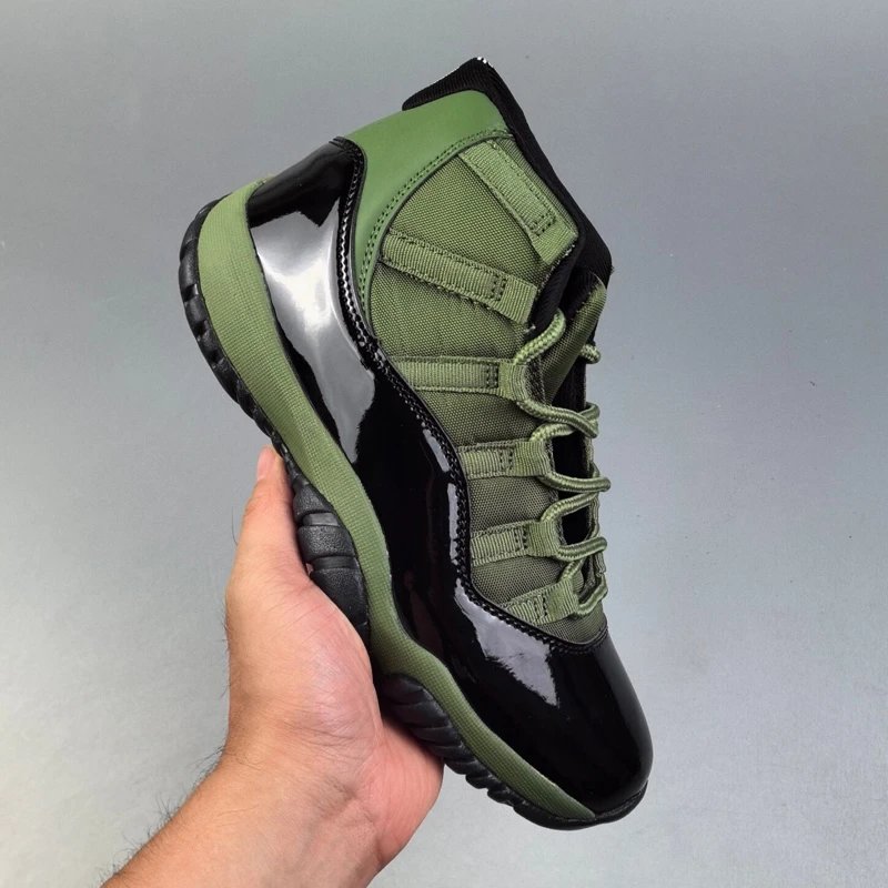 Air Jordan 11 Milita