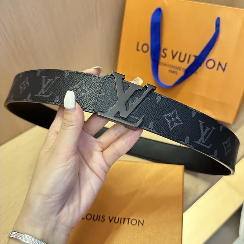 Louis Vuitton Men's Smooth Cowhide Double-Sided Belt photo 8