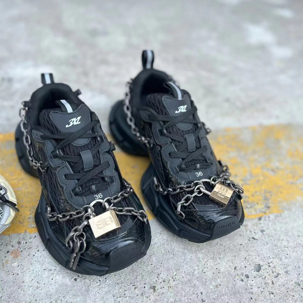 Balenciaga Triple S 