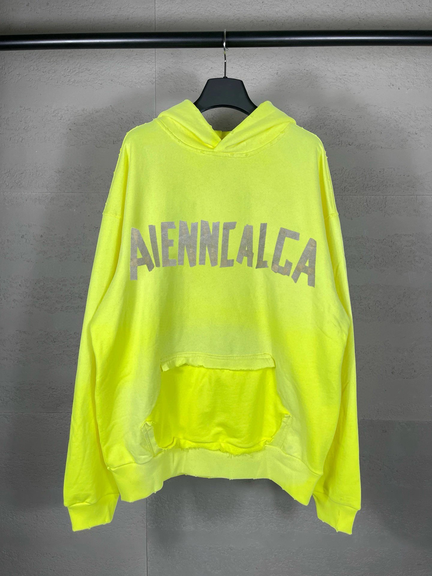Aiennicalga Neon Yel