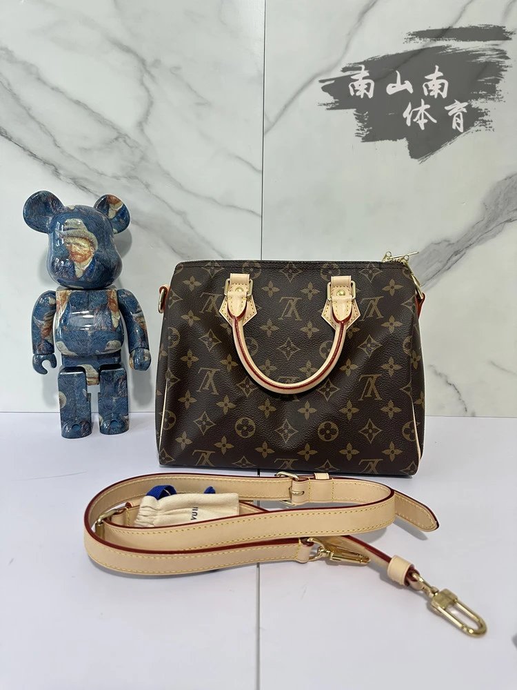 Louis Vuitton Brown 