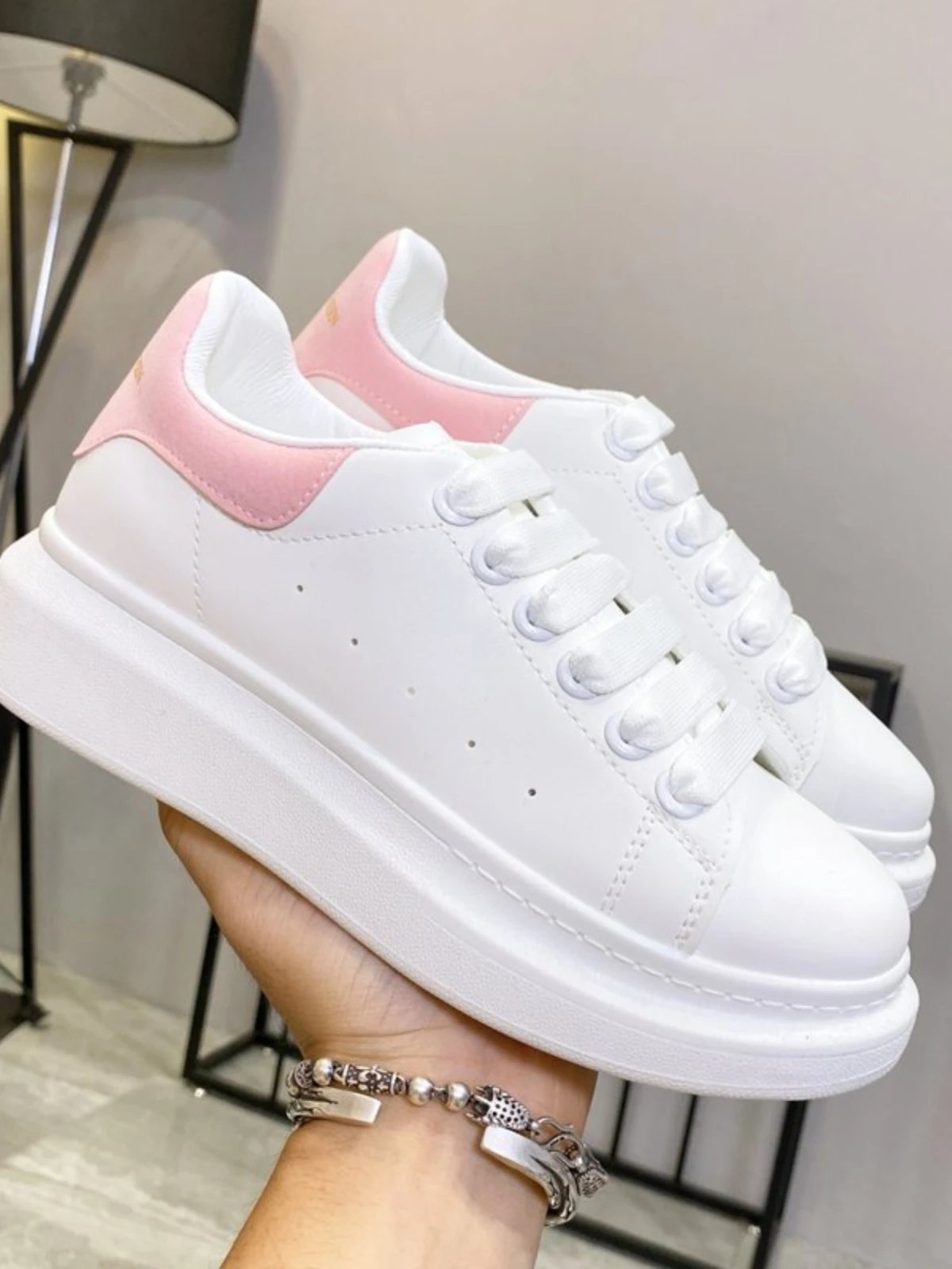 M*cQu*een white shoes:findsindex.com