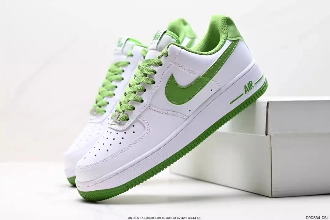 Nike Air Force 1 Supreme Joint Sneaker photo 5