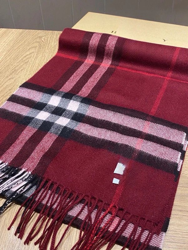Burberry Classic Red