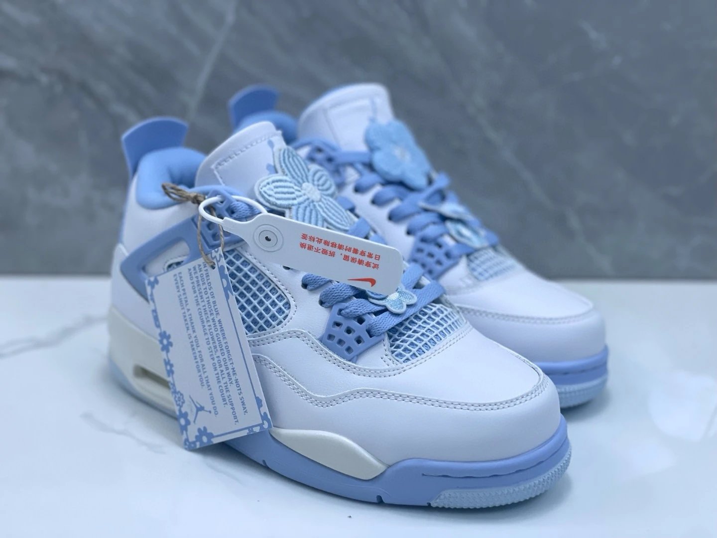 Air Jordan 4 White B