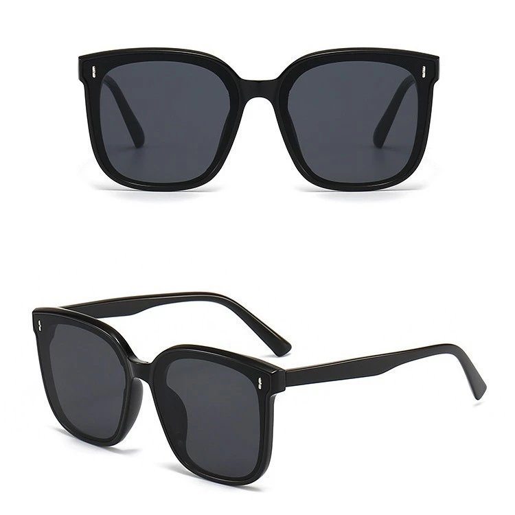 Black Square Frame Dark Lens Retro Sunglasses