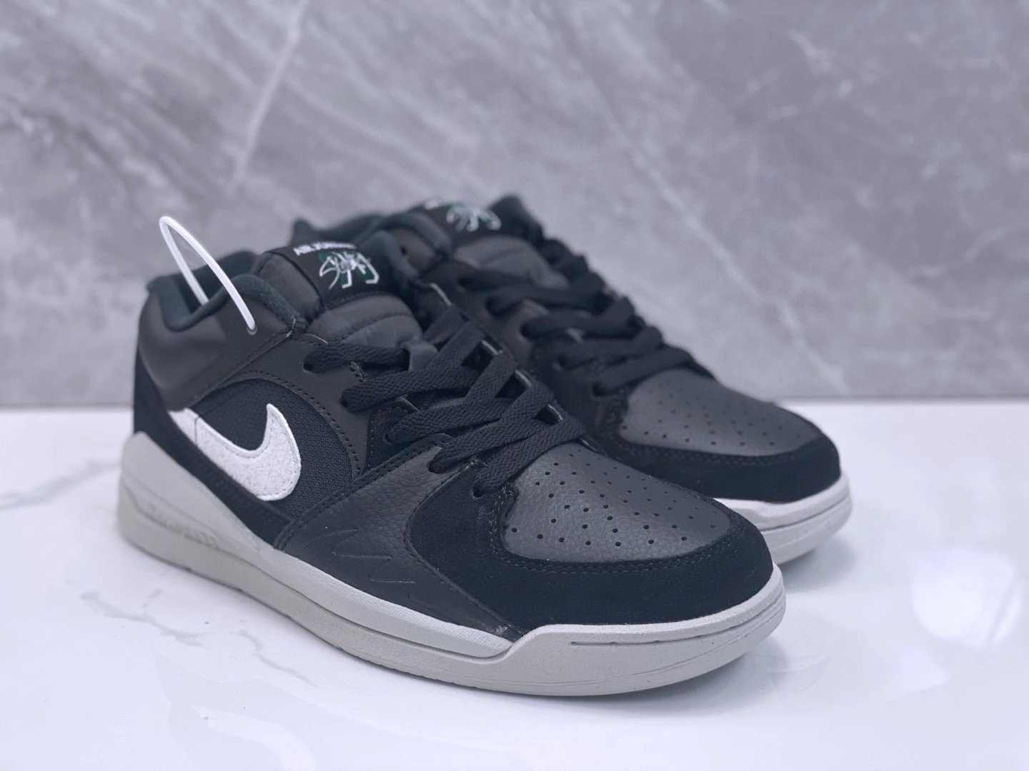 Nike Air Force 1 Bla