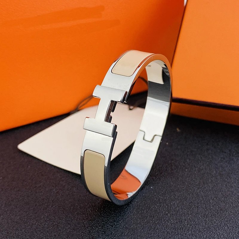 Hermès H Beige Brace