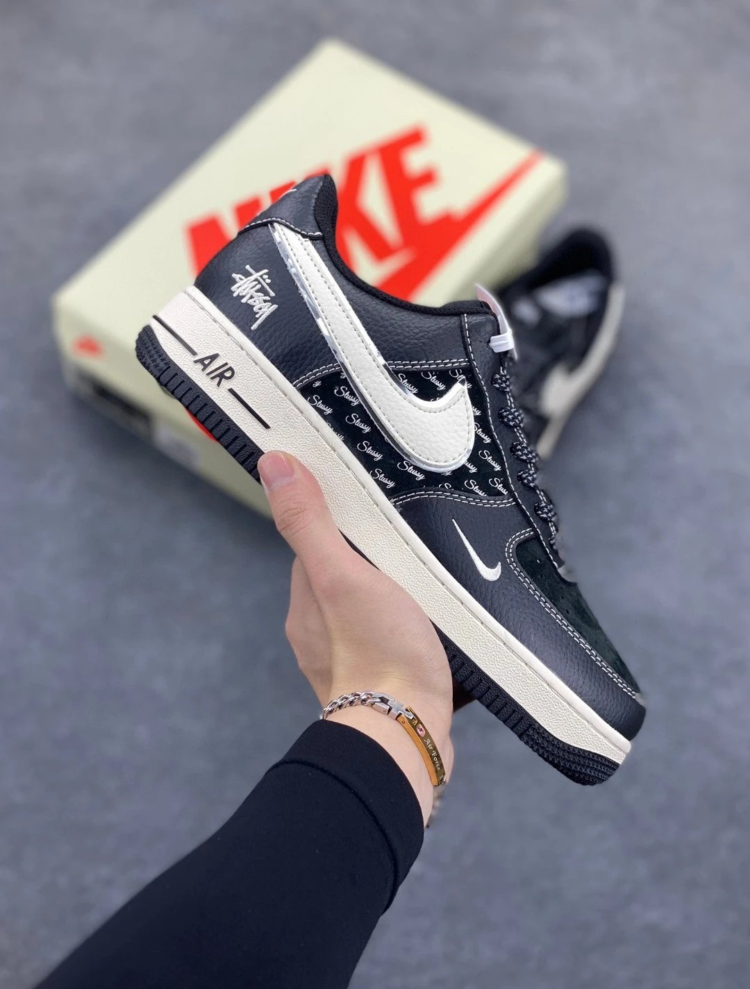 Nike Air Force 1 Bla