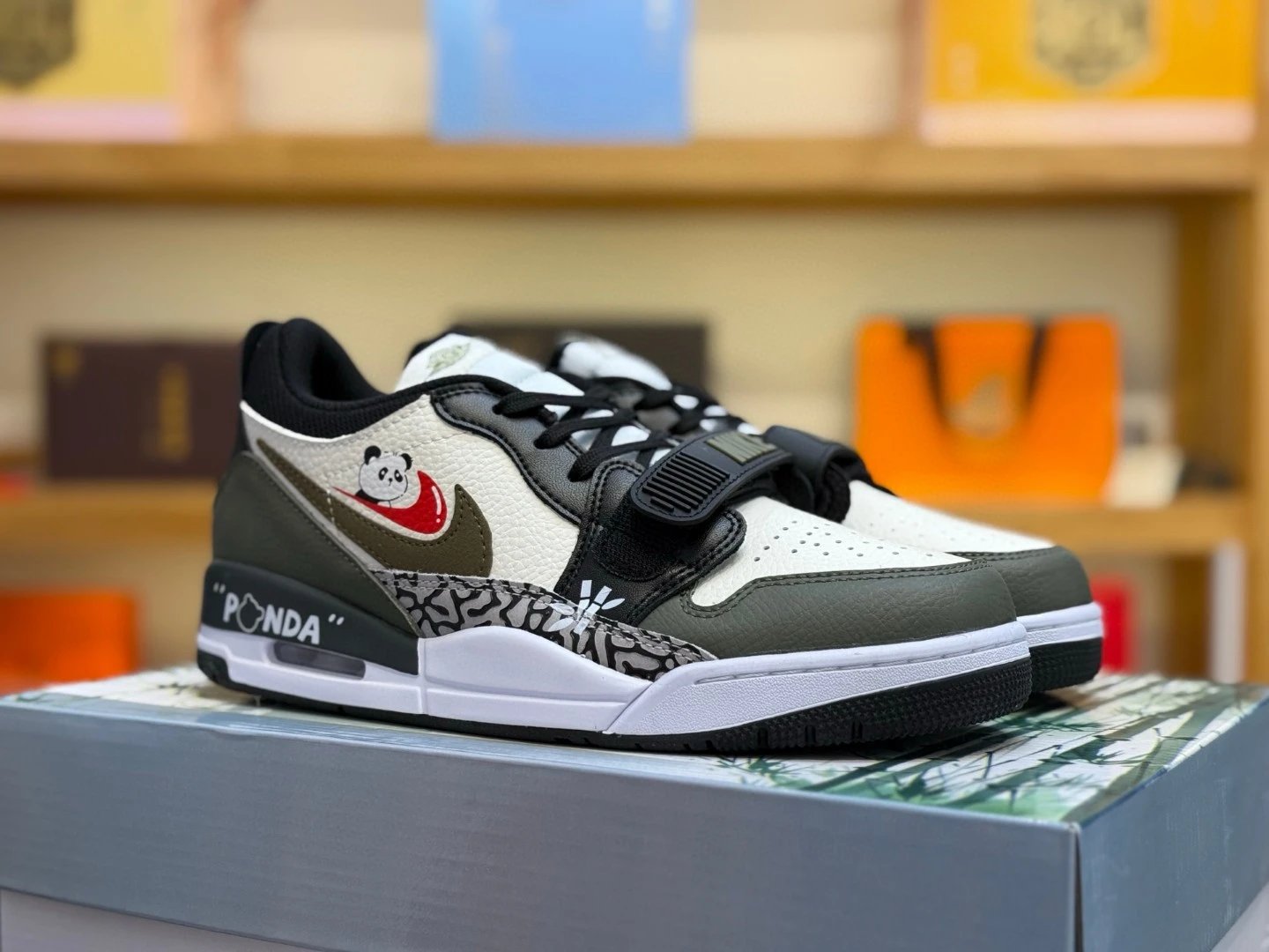 Nike Panda Low Sneak