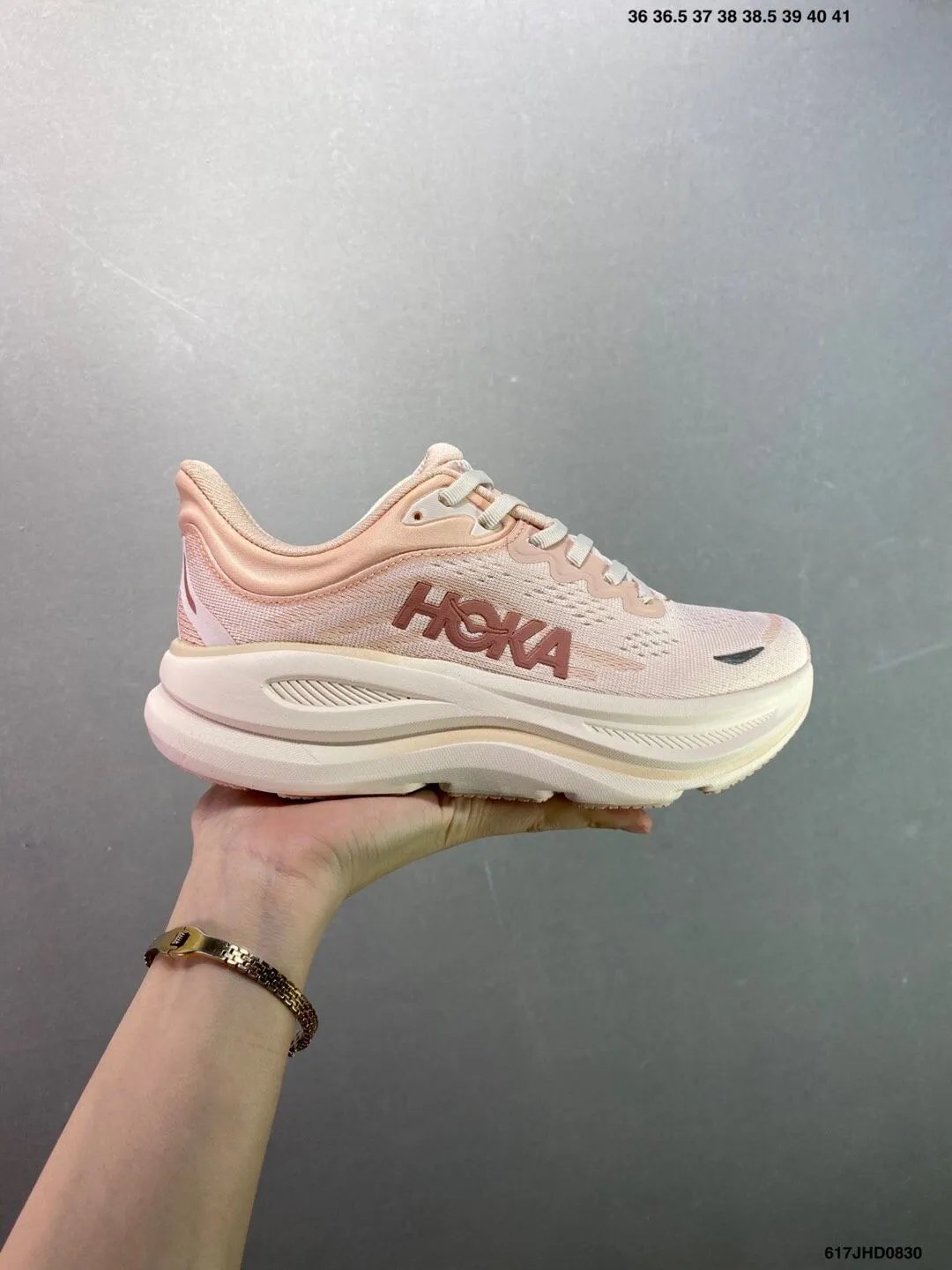 Hoka One One Clifton